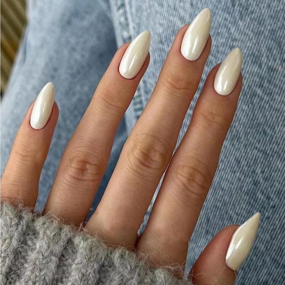 24pc Nail Set โค๏ธ